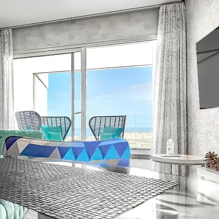 Ocean Garden 2 Bed דירה *