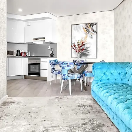 Ocean Garden 2 Bed דירה