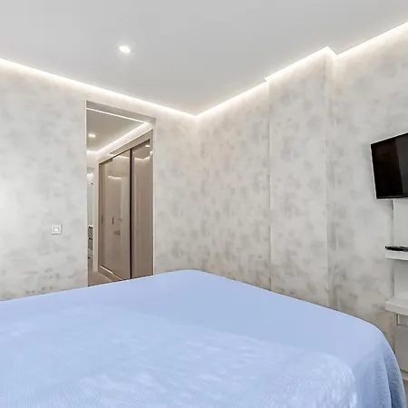 Ocean Garden 2 Bed *